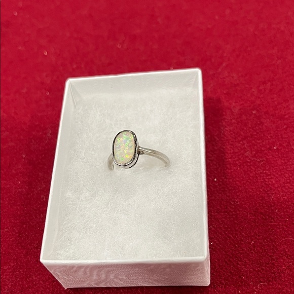 925 Silver Opal Ring - Picture 2 of 3